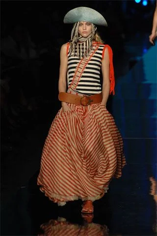 Look 32